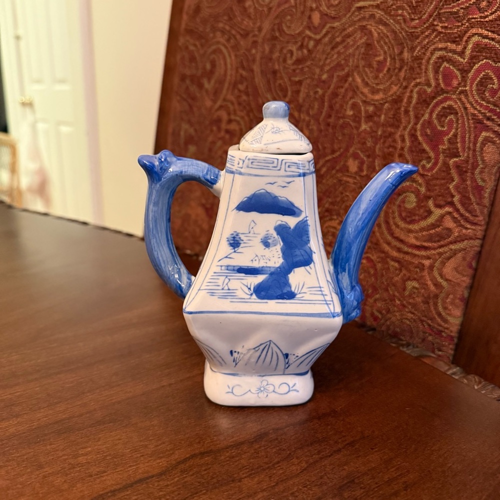 The Canton Collection Chinese Porcelain Single Serve White & Blue Teapot